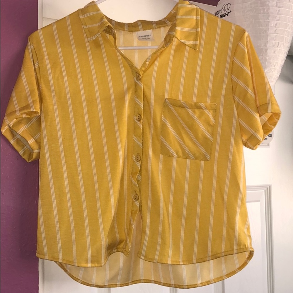 Yellow striped cropped shirt!